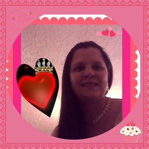 Meet your Posher, Esther